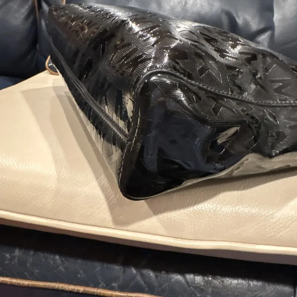 Michael Kors Large Black Tote Bag - Picture 13 of 14